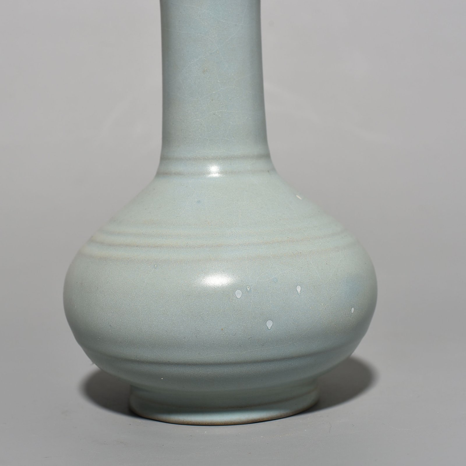 Song Dynasty Ru kiln azure glaze dazzling pattern plate mouth vase