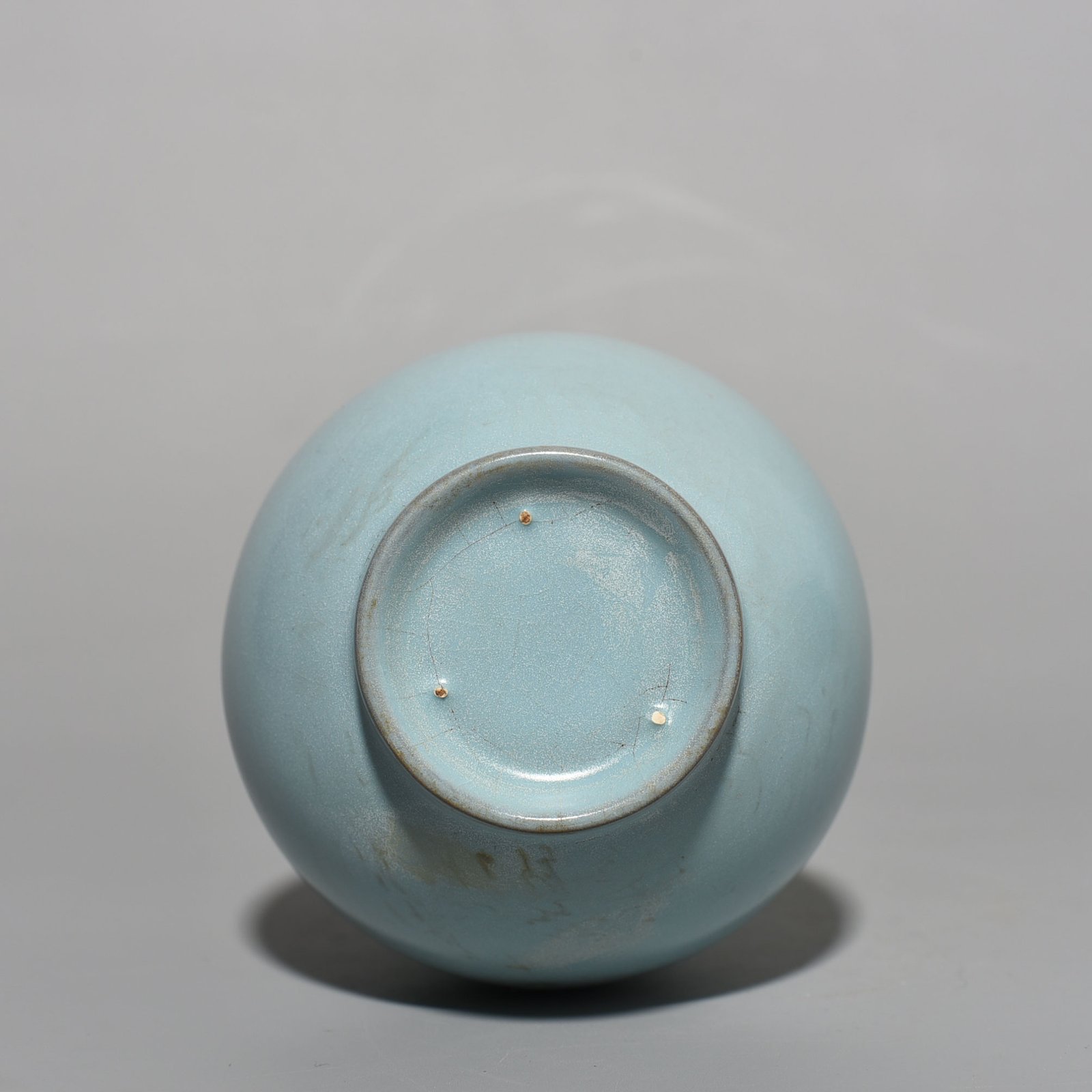 Song Dynasty Ru kiln azure glaze dazzling pattern vase