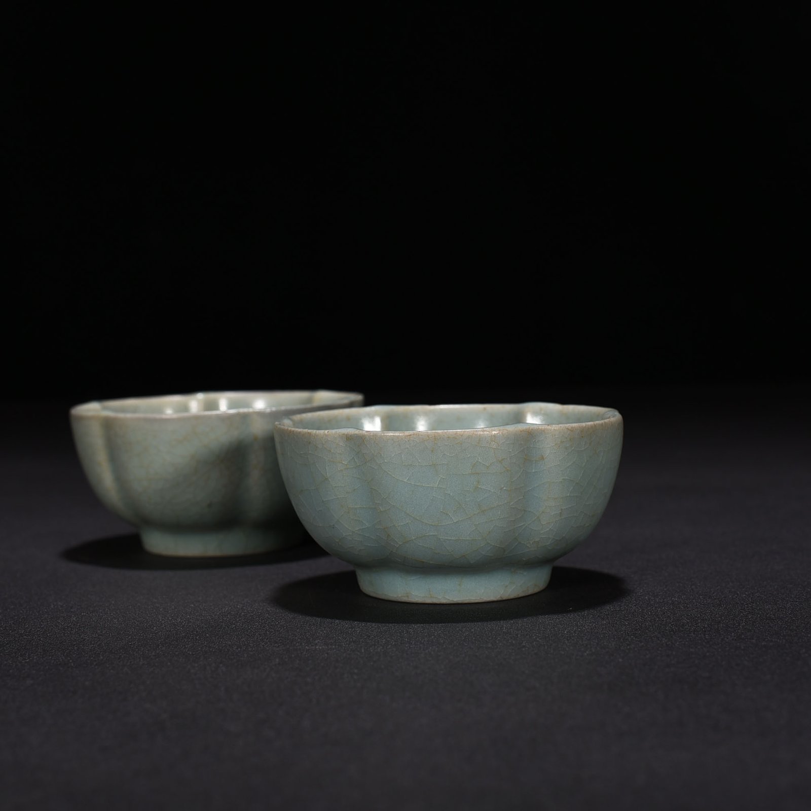 Song Dynasty Ru kiln azure glazed melon cup