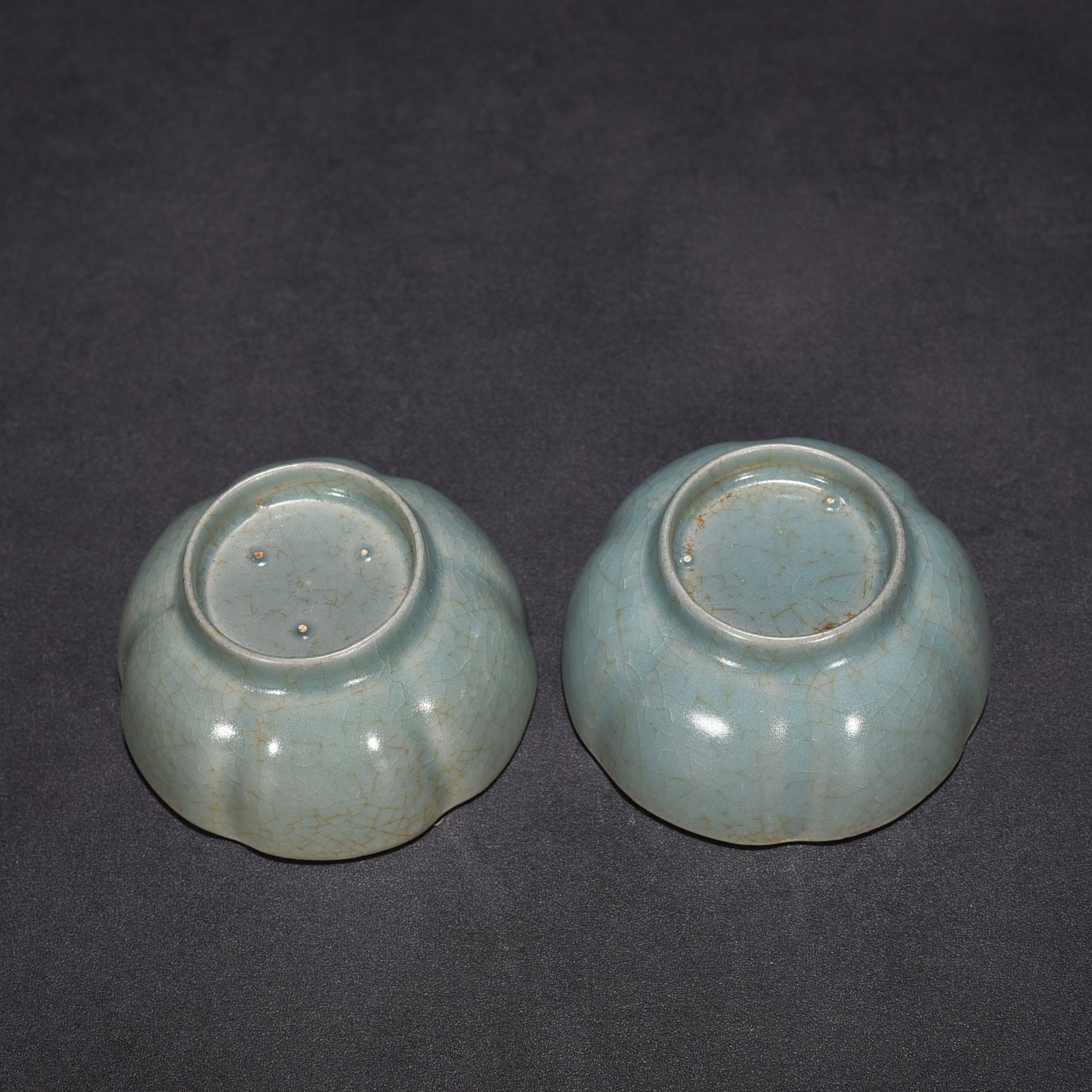 Song Dynasty Ru kiln azure glazed melon cup