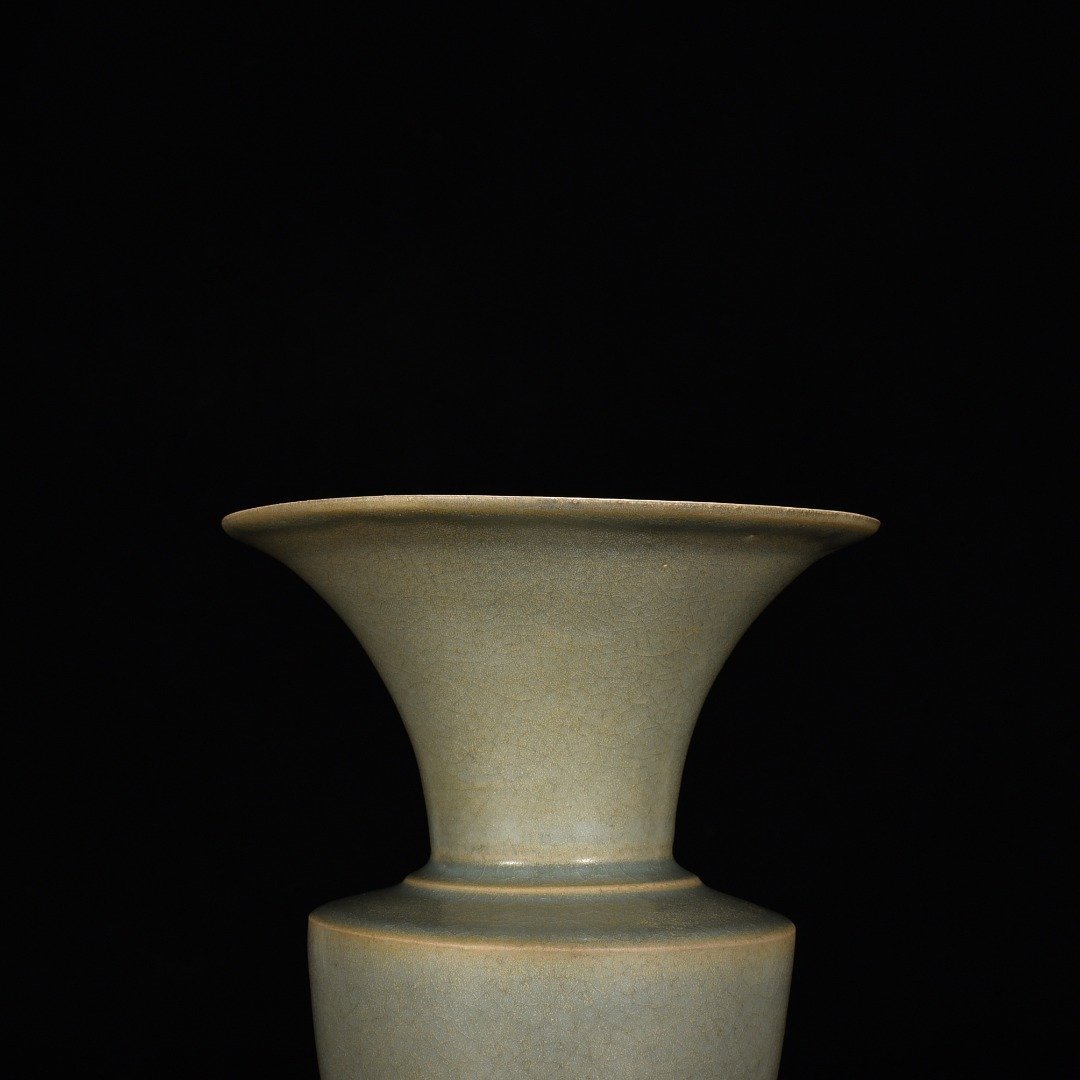 Song Dynasty Ru kiln azure glaze flower goblet
