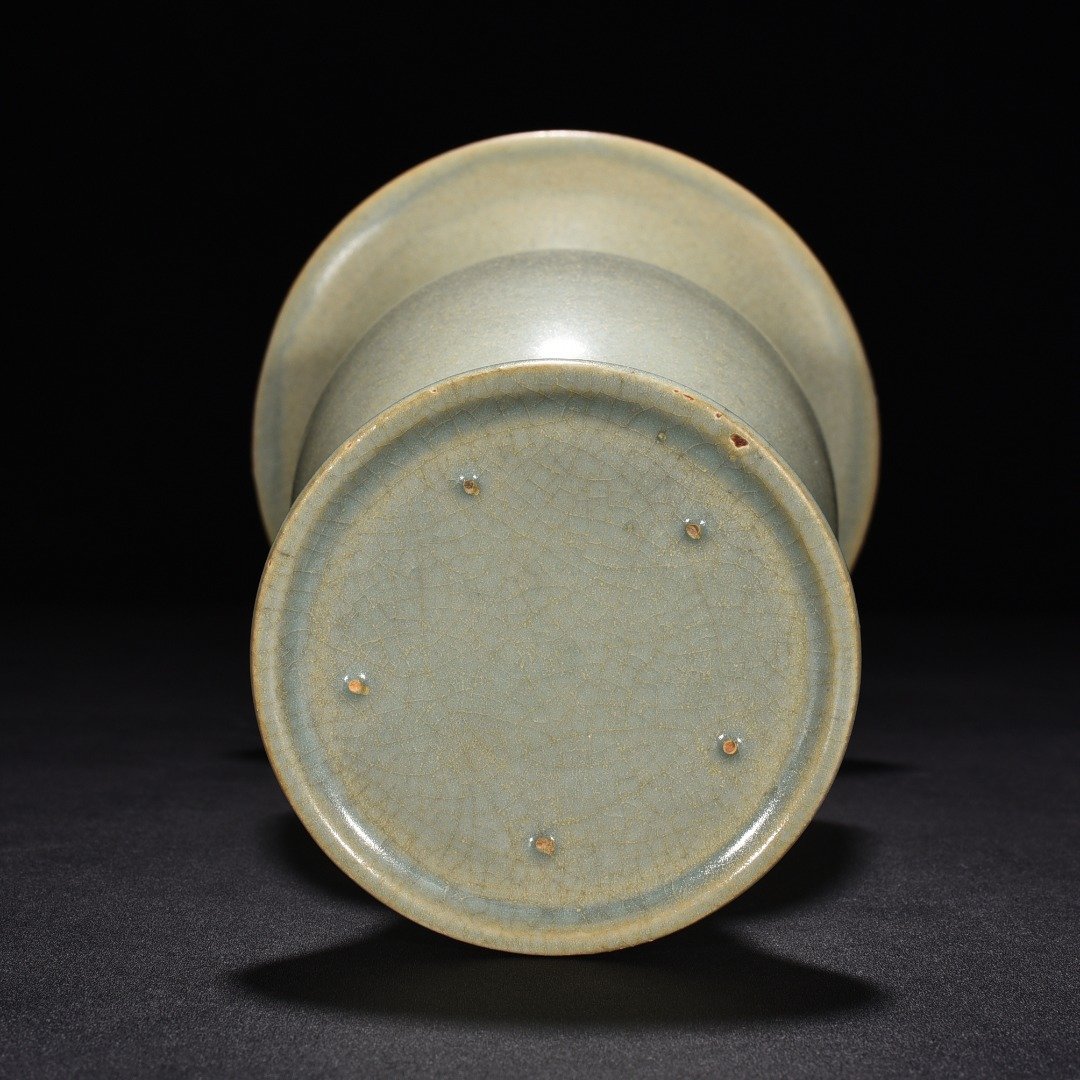 Song Dynasty Ru kiln azure glaze flower goblet