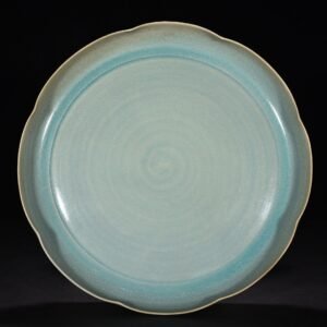 Song Dynasty Ru kiln azure glazed sunflower mouth large plate