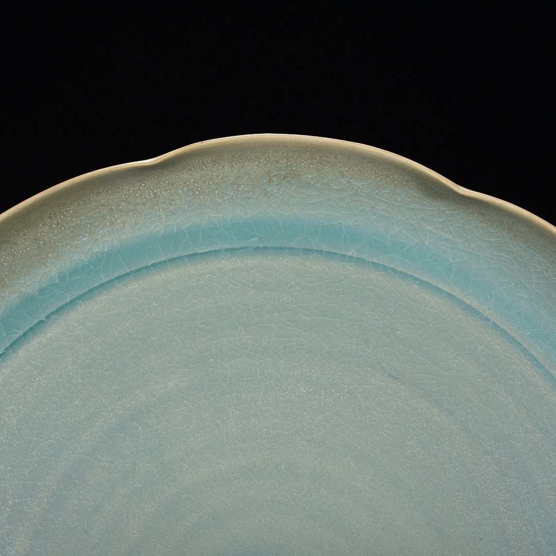 Song Dynasty Ru kiln azure glazed sunflower mouth large plate