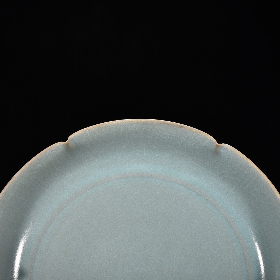 Song Dynasty Ru kiln azure glaze sunflower wash