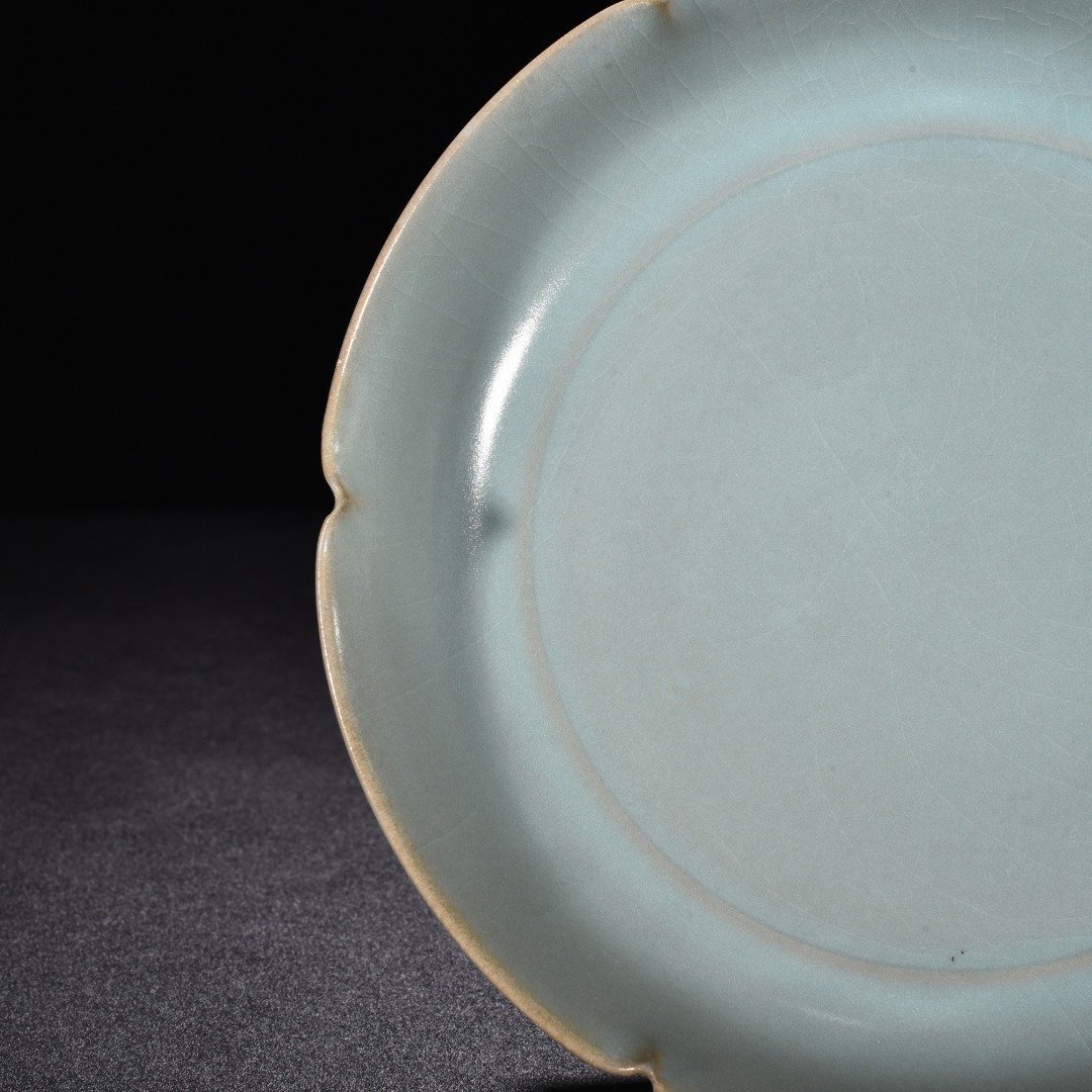 Song Dynasty Ru kiln azure glaze sunflower wash