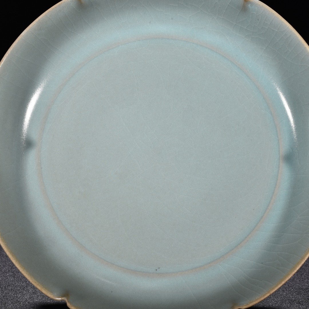 Song Dynasty Ru kiln azure glaze sunflower wash