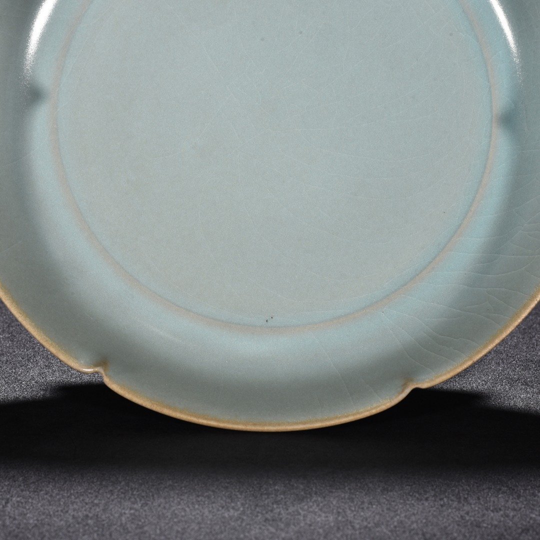 Song Dynasty Ru kiln azure glaze sunflower wash