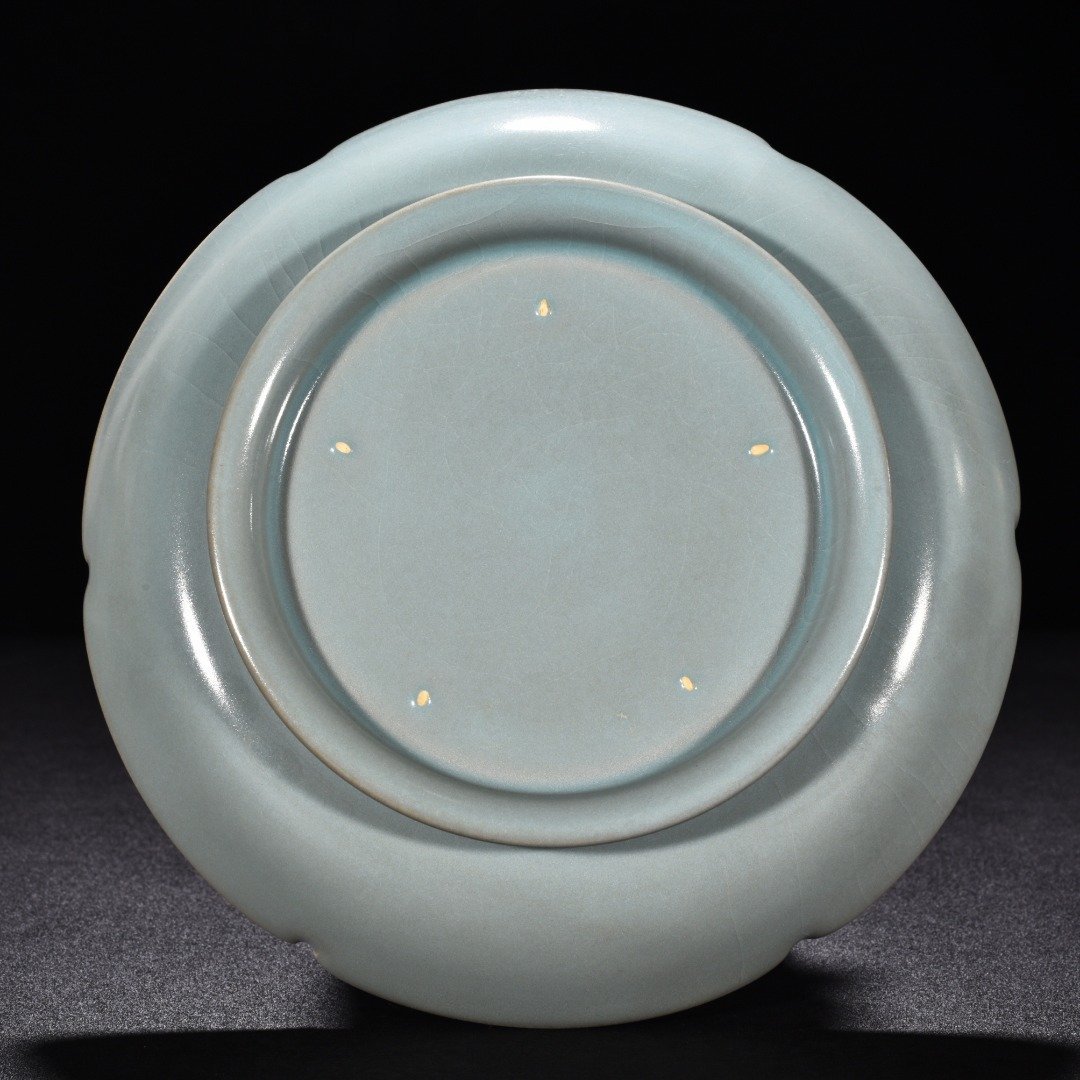 Song Dynasty Ru kiln azure glaze sunflower wash