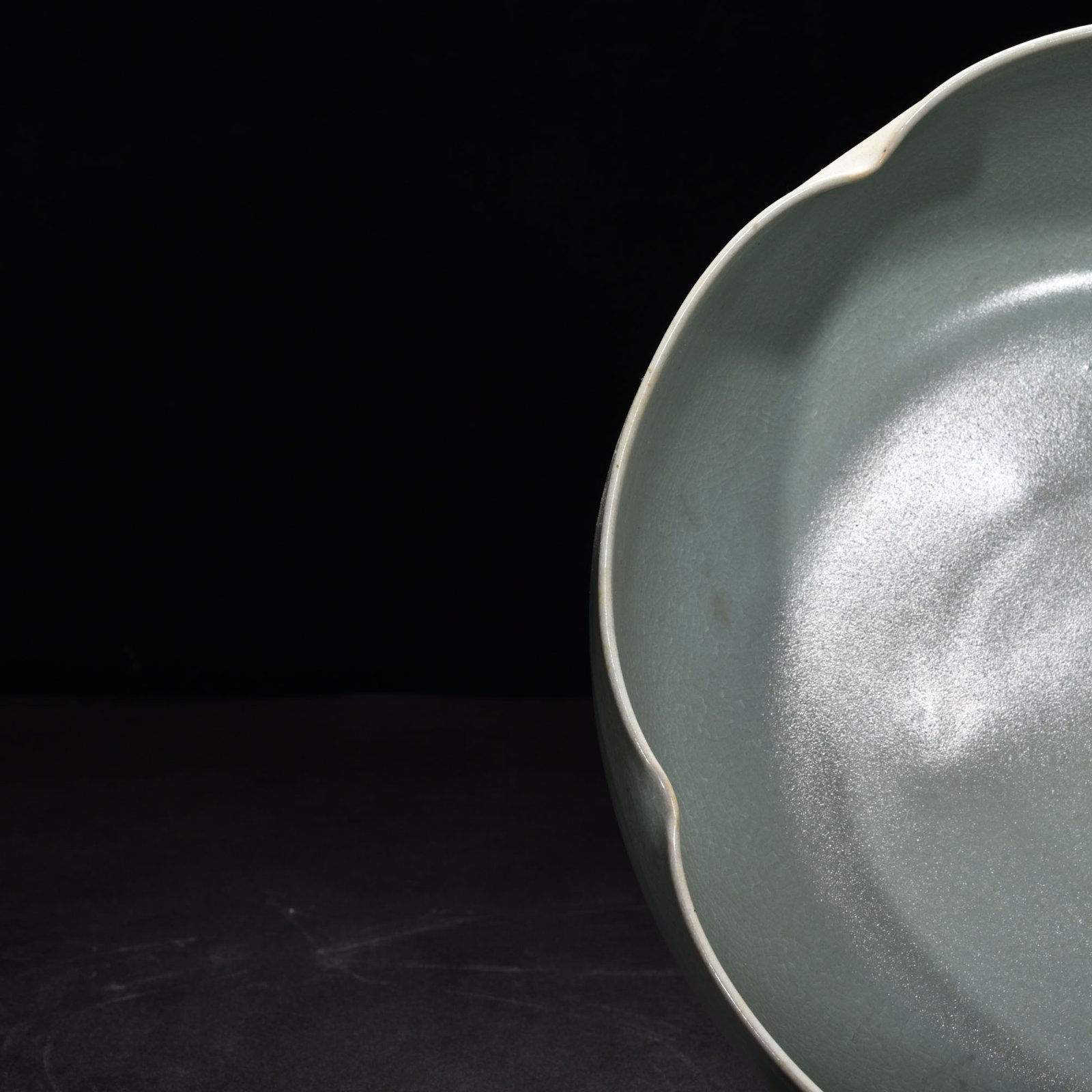 Song Dynasty Ru kiln azure glaze sunflower mouth bowl