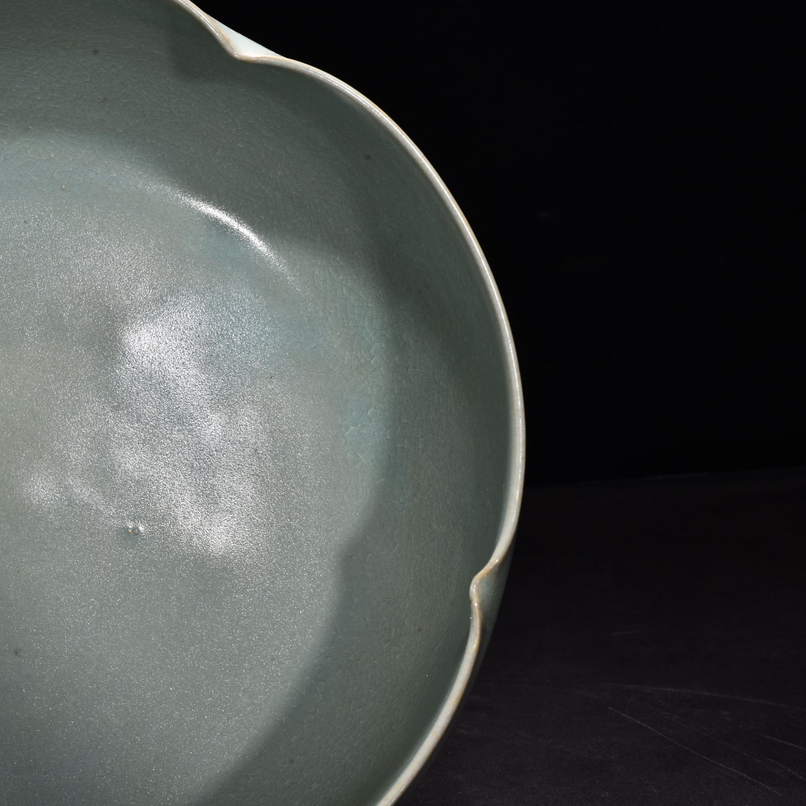 Song Dynasty Ru kiln azure glaze sunflower mouth bowl