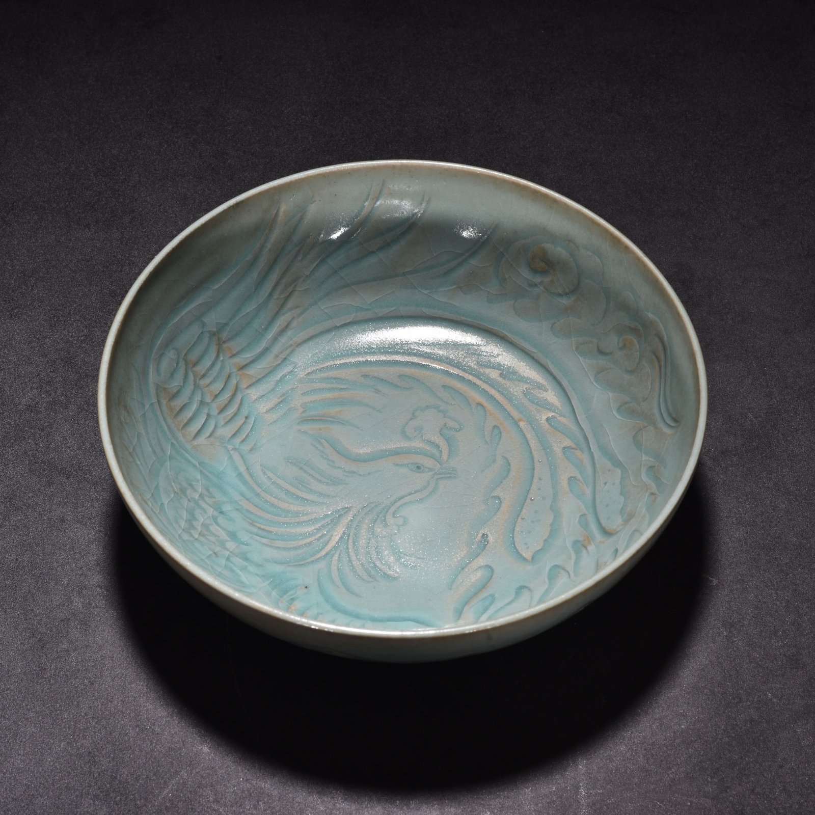 Song Dynasty Ru kiln azure glaze banana leaf and phoenix pattern bowl