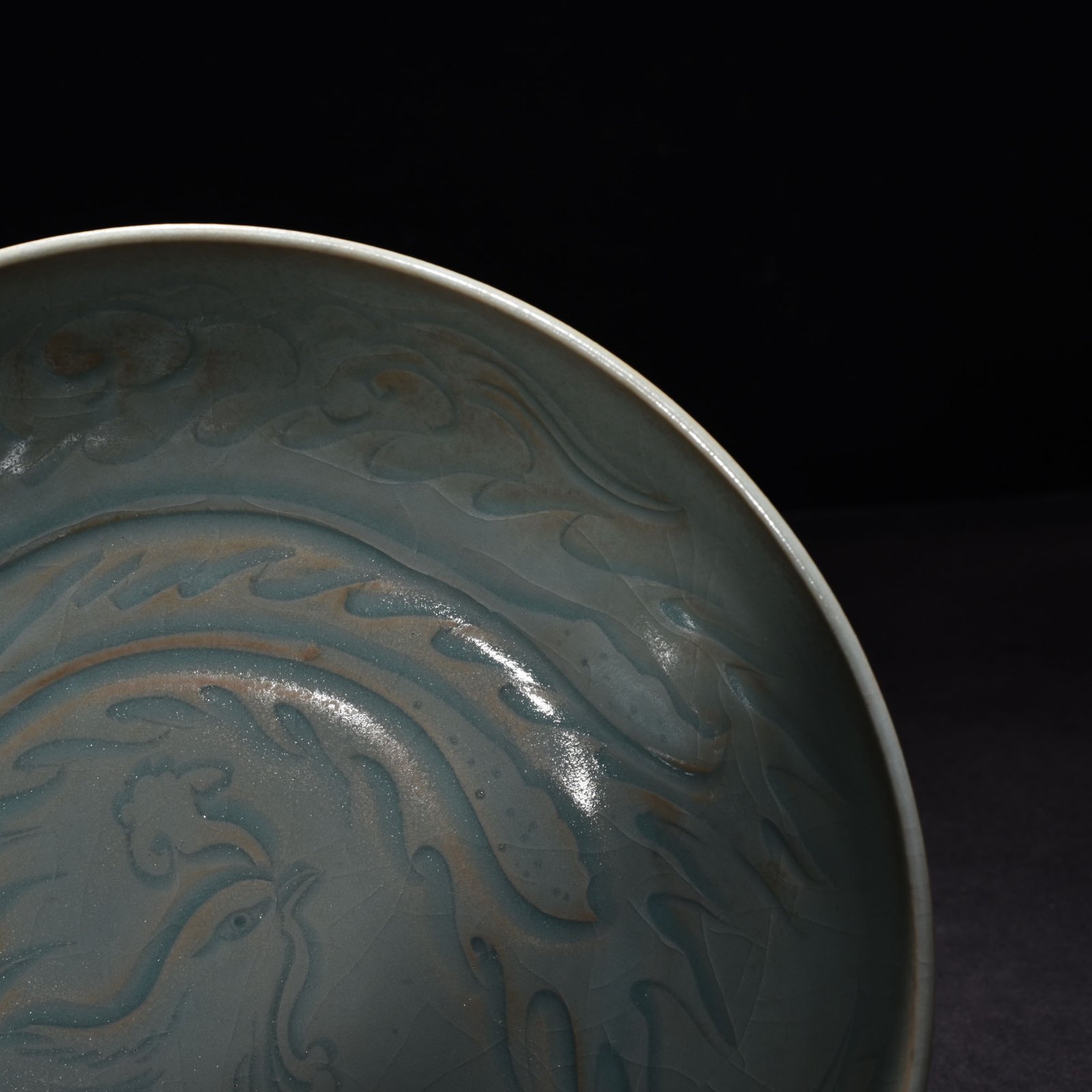 Song Dynasty Ru kiln azure glaze banana leaf and phoenix pattern bowl