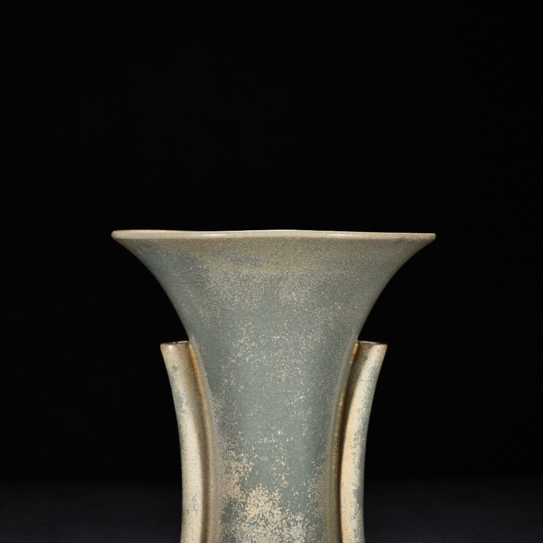 Song Dynasty Ru kiln azure glaze ear-shaped flower goblet