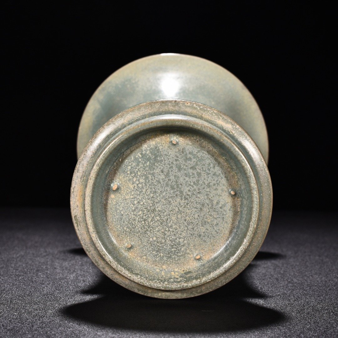 Song Dynasty Ru kiln azure glaze ear-shaped flower goblet