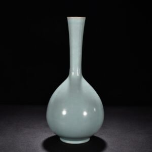 Song Dynasty Ru kiln azure glaze long-necked bile vase
