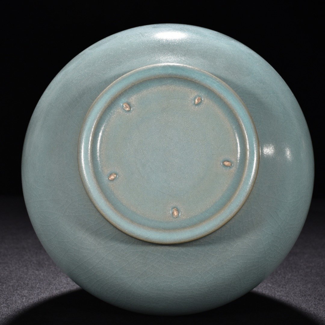 Song Dynasty Ru kiln azure glaze long-necked bile vase