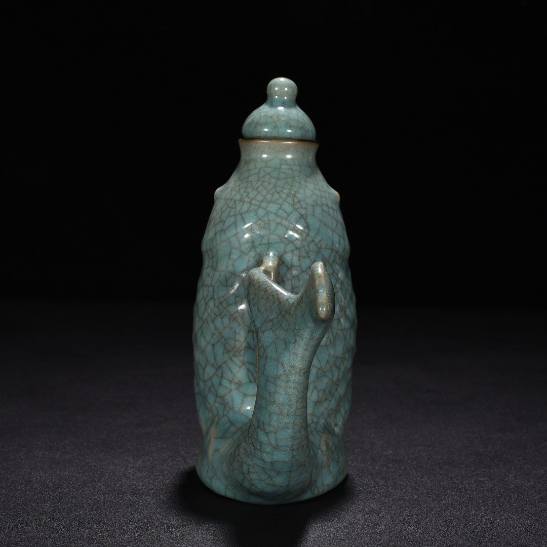 Song Dynasty Ru kiln sky blue glaze fish pot
