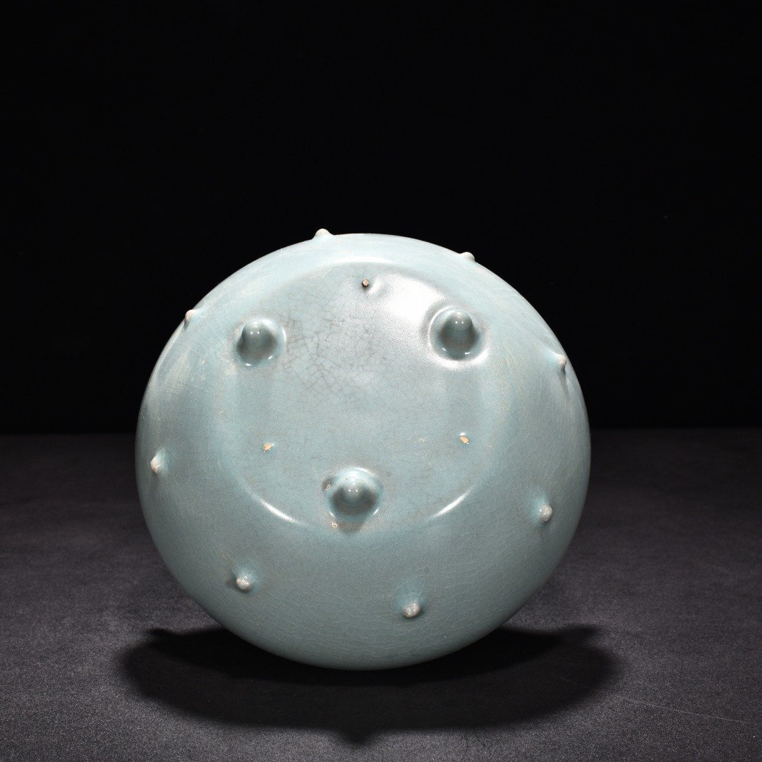 Song Dynasty A sky-green glazed fish basket statue from the Ru Kiln