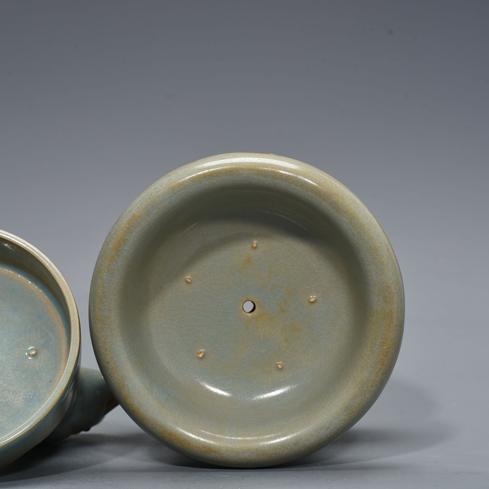 Song Dynasty Ru kiln azure glaze mandarin duck smoker