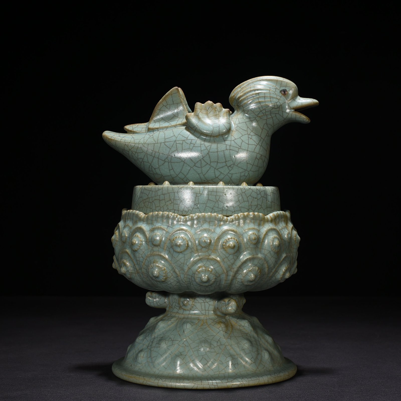 Song Dynasty Ru kiln azure glaze mandarin duck smoker