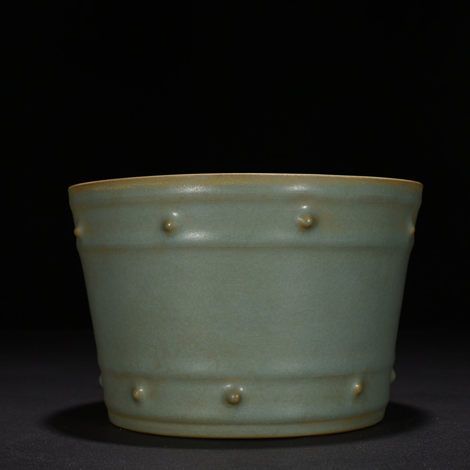 Song Dynasty Ru kiln azure glaze drum nail wash