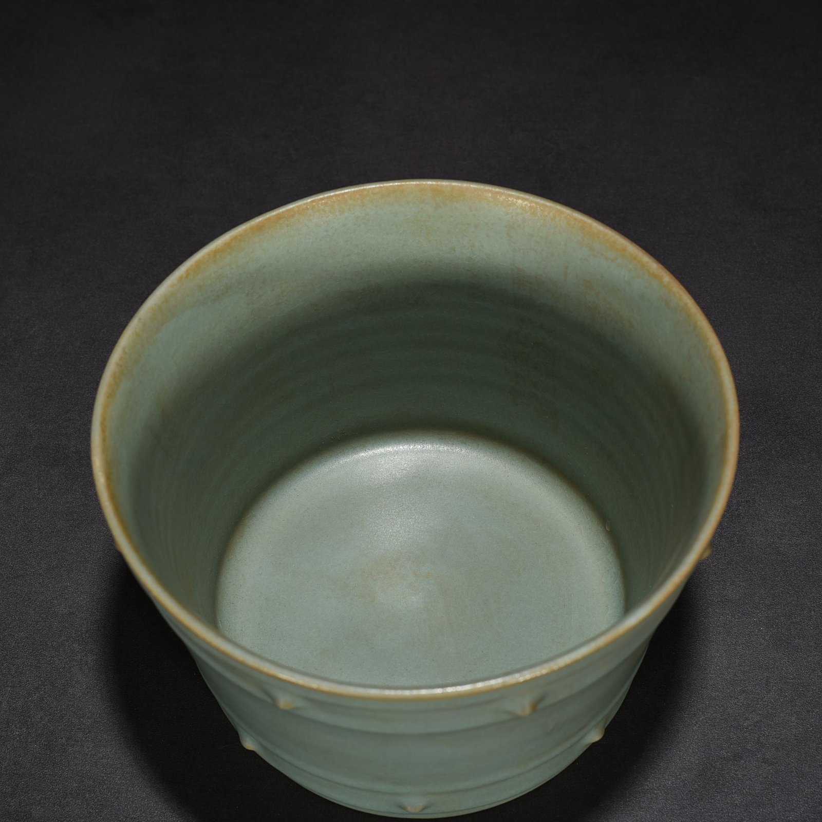 Song Dynasty Ru kiln azure glaze drum nail wash