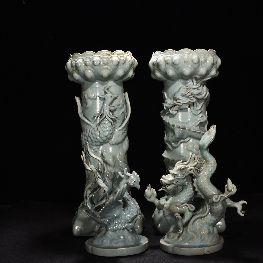 Song Dynasty Ru Kiln azure glaze dragon and phoenix pattern incense burner