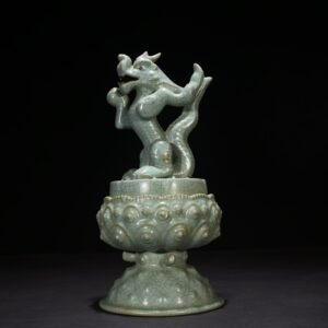 Song Dynasty Ru kiln azure glaze dragon fumigator