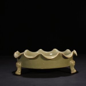 Song Dynasty Ru Kiln Three-legged washer