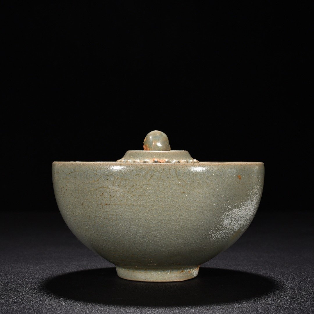Song Dynasty Ru kiln gray celadon glazed justice cup