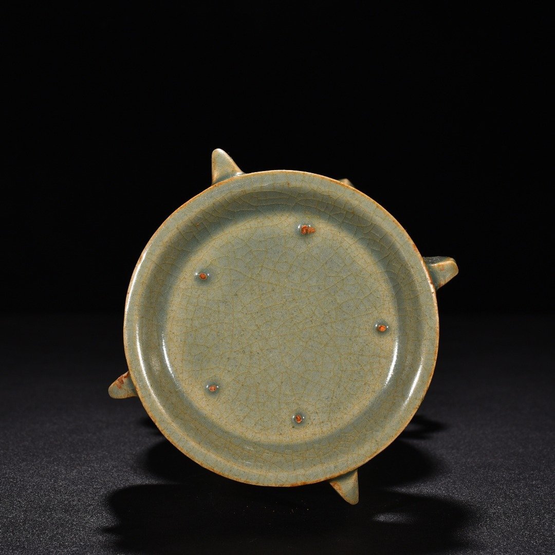 Song Dynasty Ru kiln gray celadon glaze double-eared vase