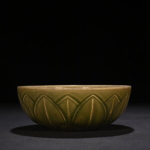 Song Dynasty Ru kiln green glaze lotus petal pattern lying foot bowl