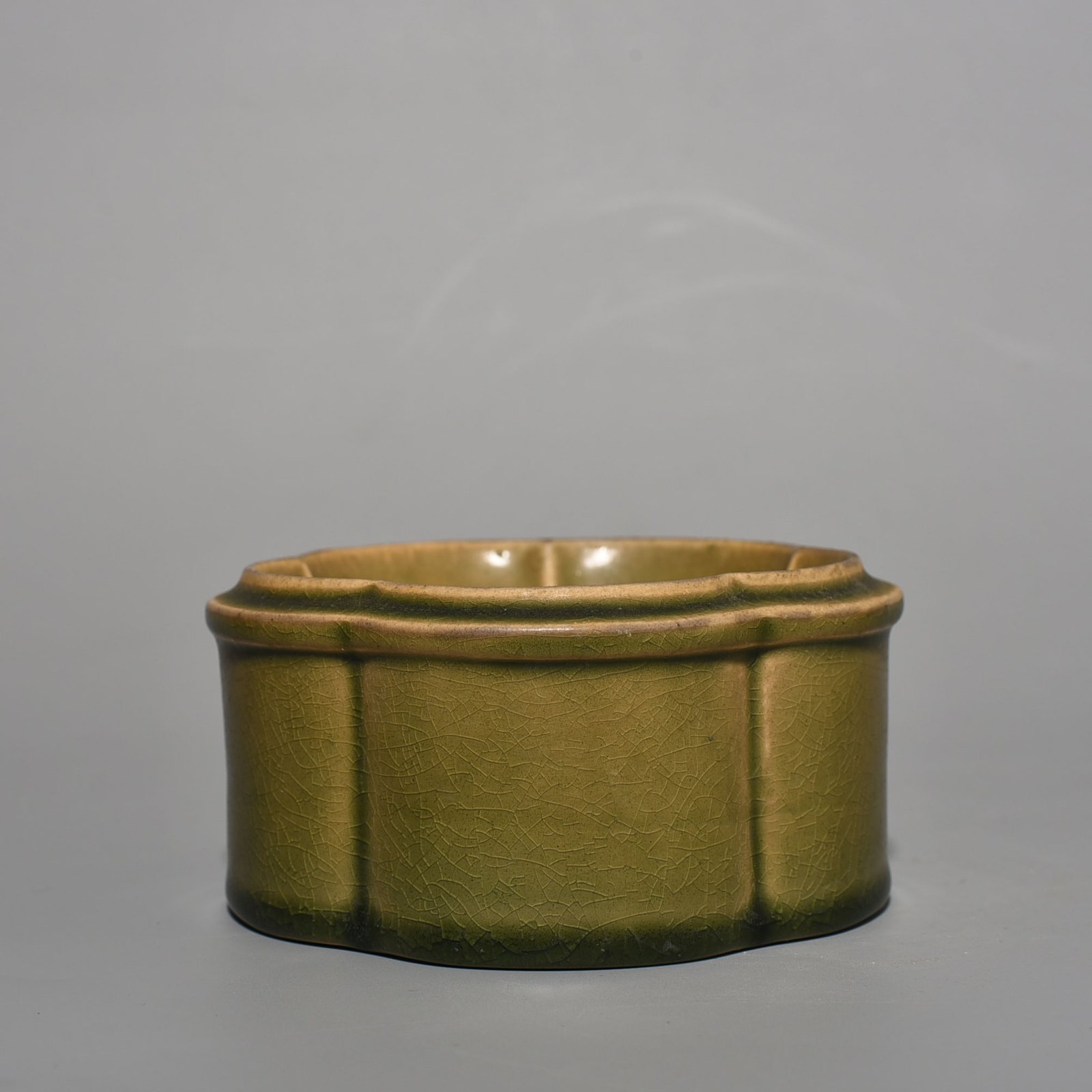 Song Dynasty Ru kiln emerald green glaze brush washer set box