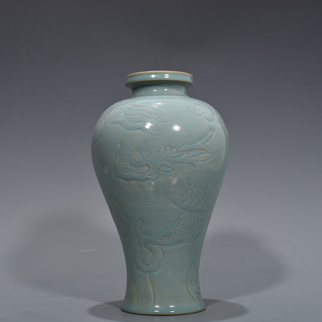 Song Dynasty A wide-mouth plum vase with azure glaze and carved dragon