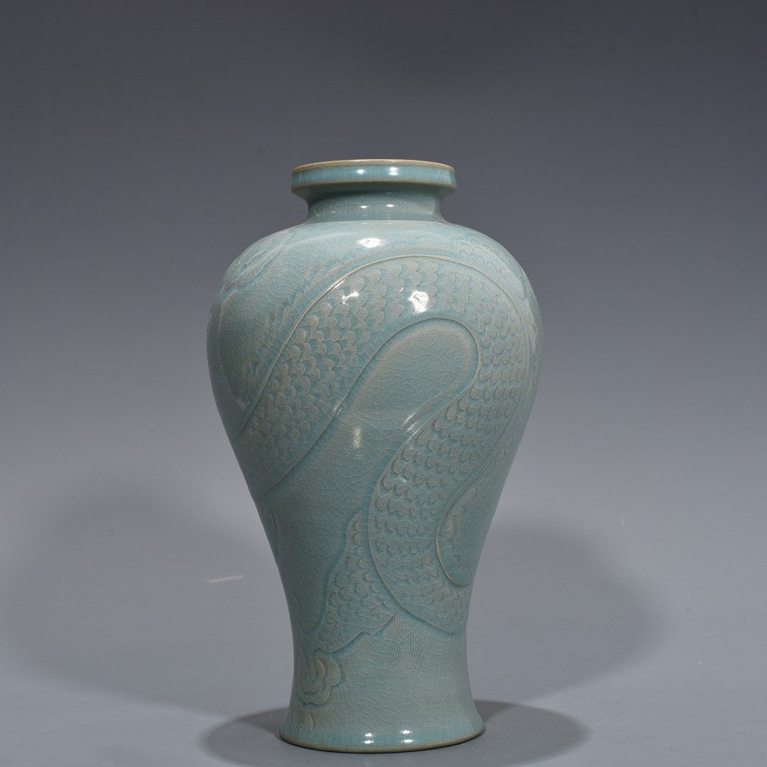 Song Dynasty A wide-mouth plum vase with azure glaze and carved dragon
