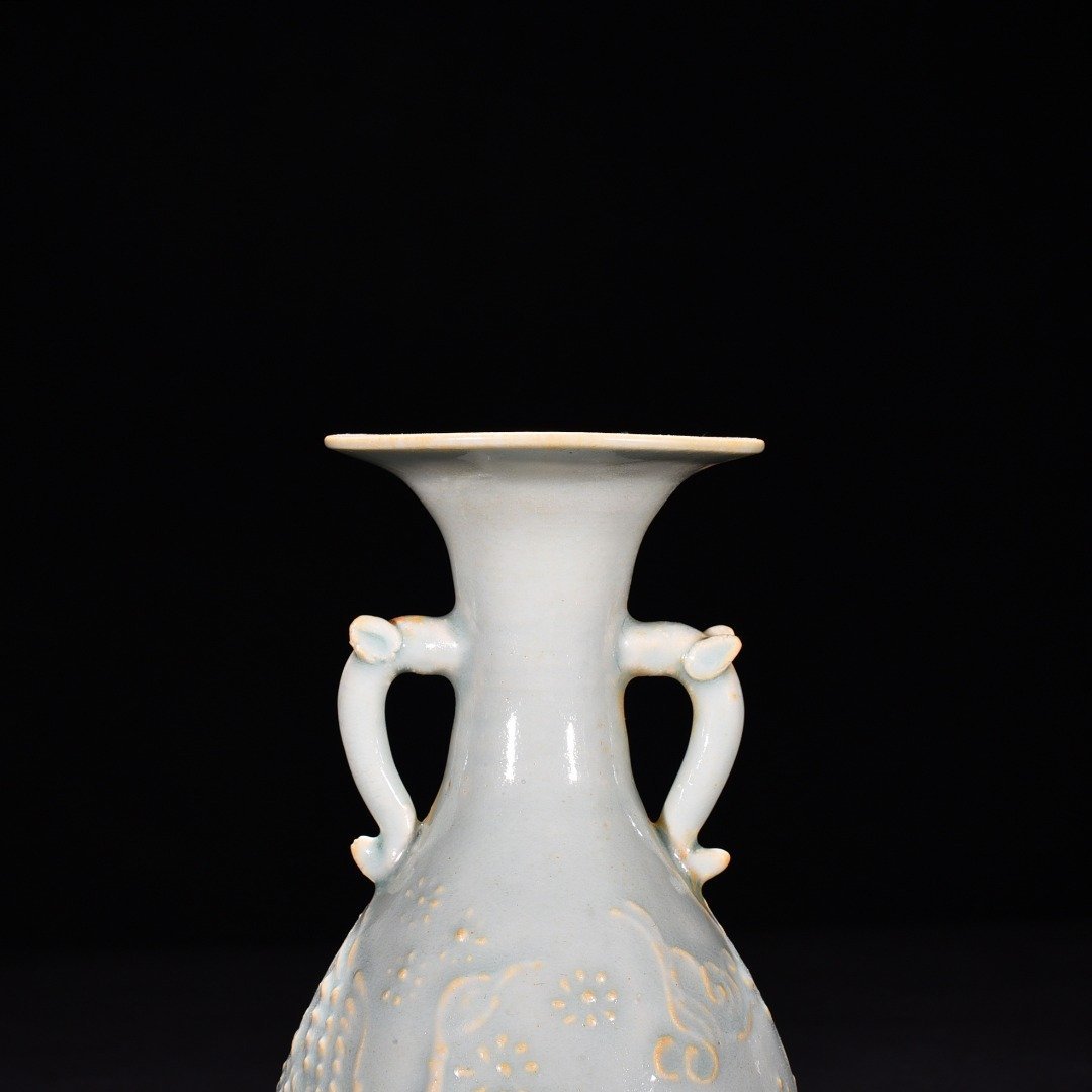 Song Dynasty Hutian kiln shadow green wild goose amphorae
