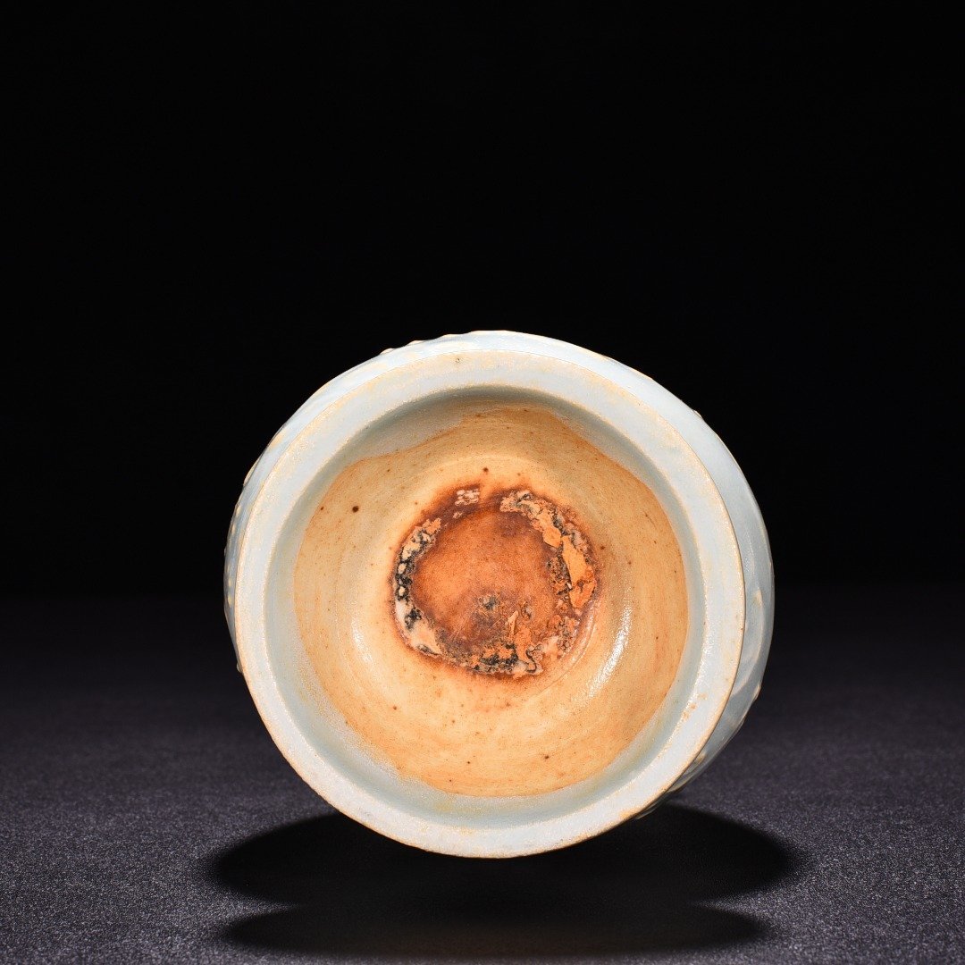 Song Dynasty Hutian kiln shadow green wild goose amphorae