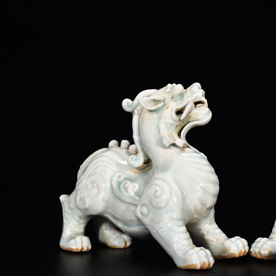 Song Dynasty Hutian Kiln Shadow Green Beast