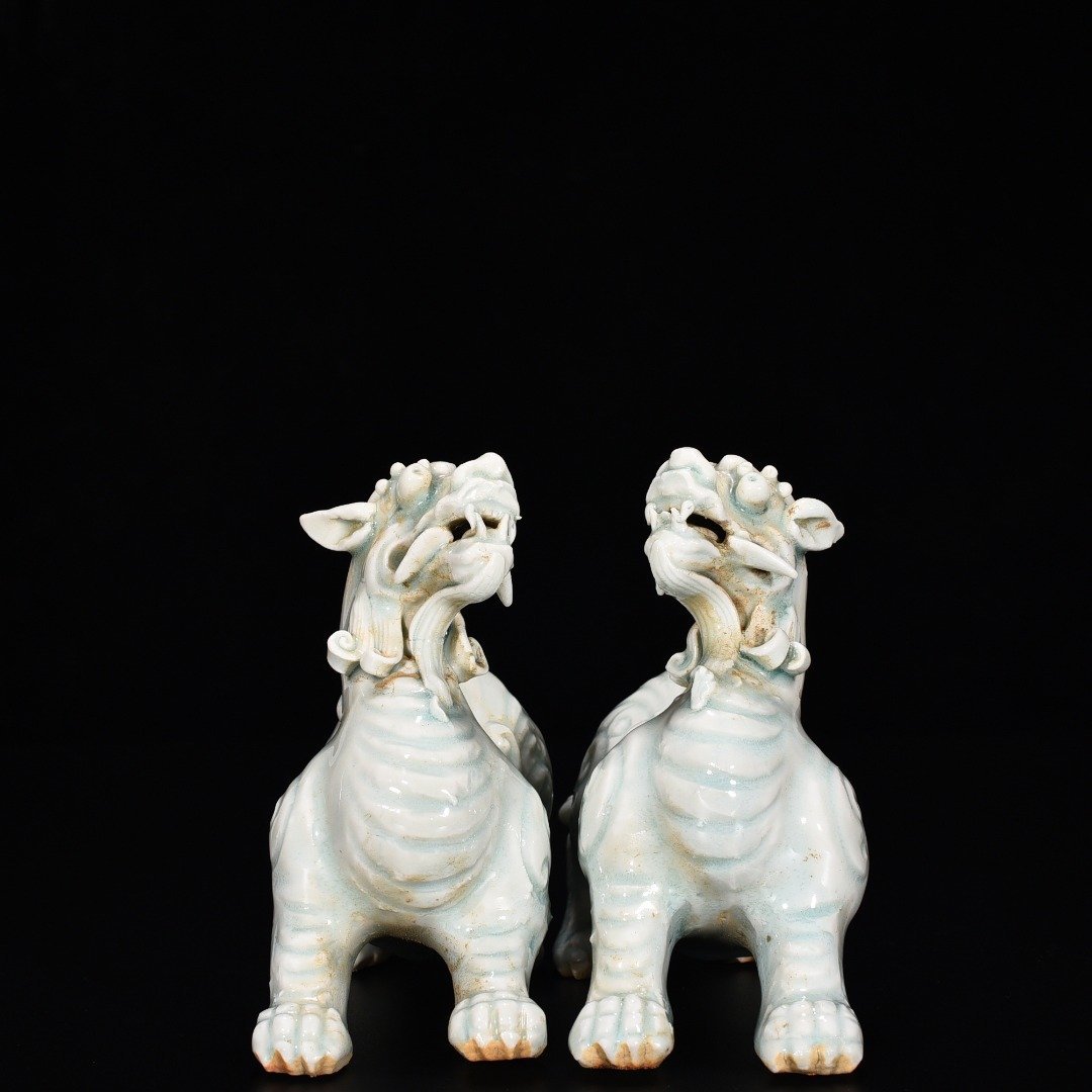 Song Dynasty Hutian Kiln Shadow Green Beast
