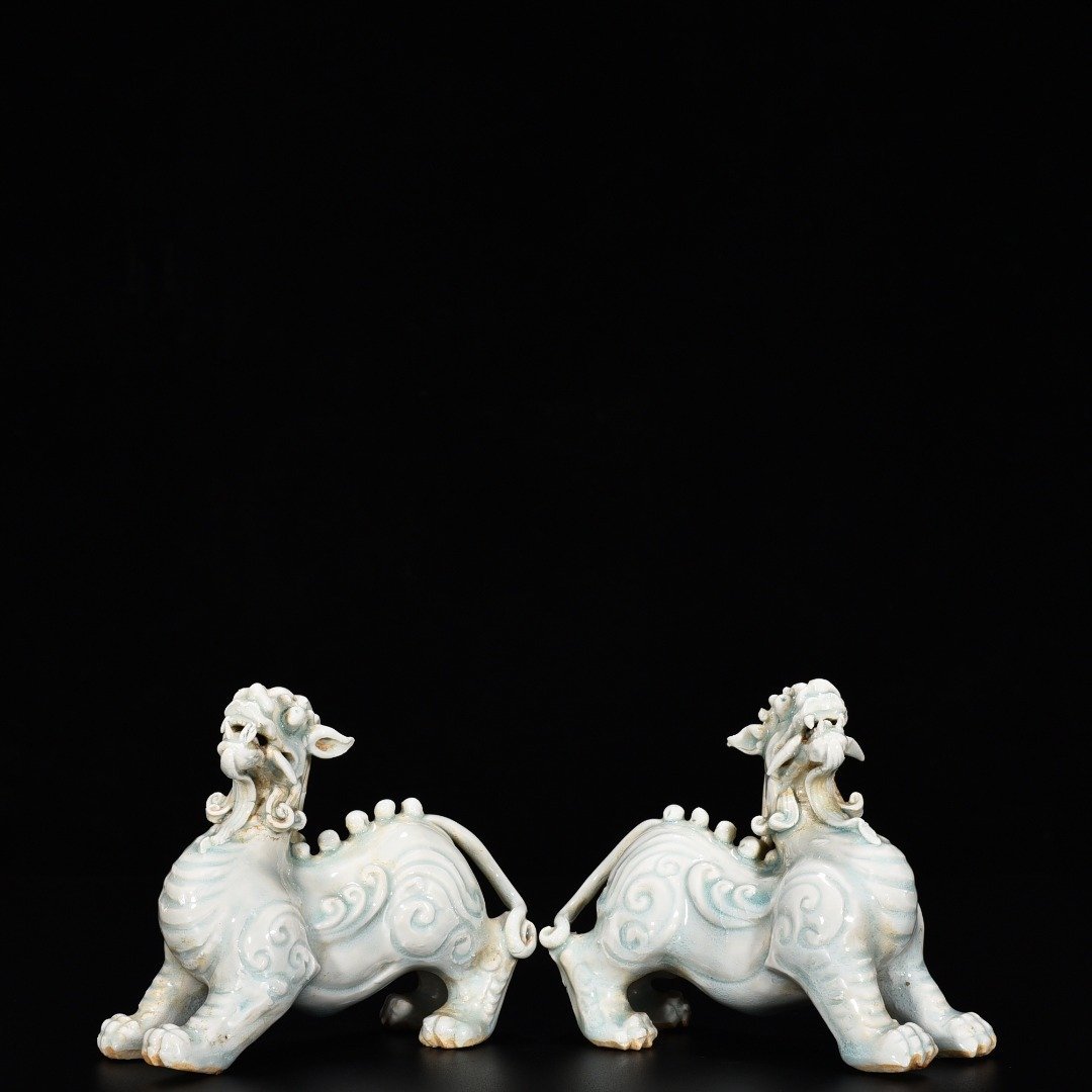 Song Dynasty Hutian Kiln Shadow Green Beast