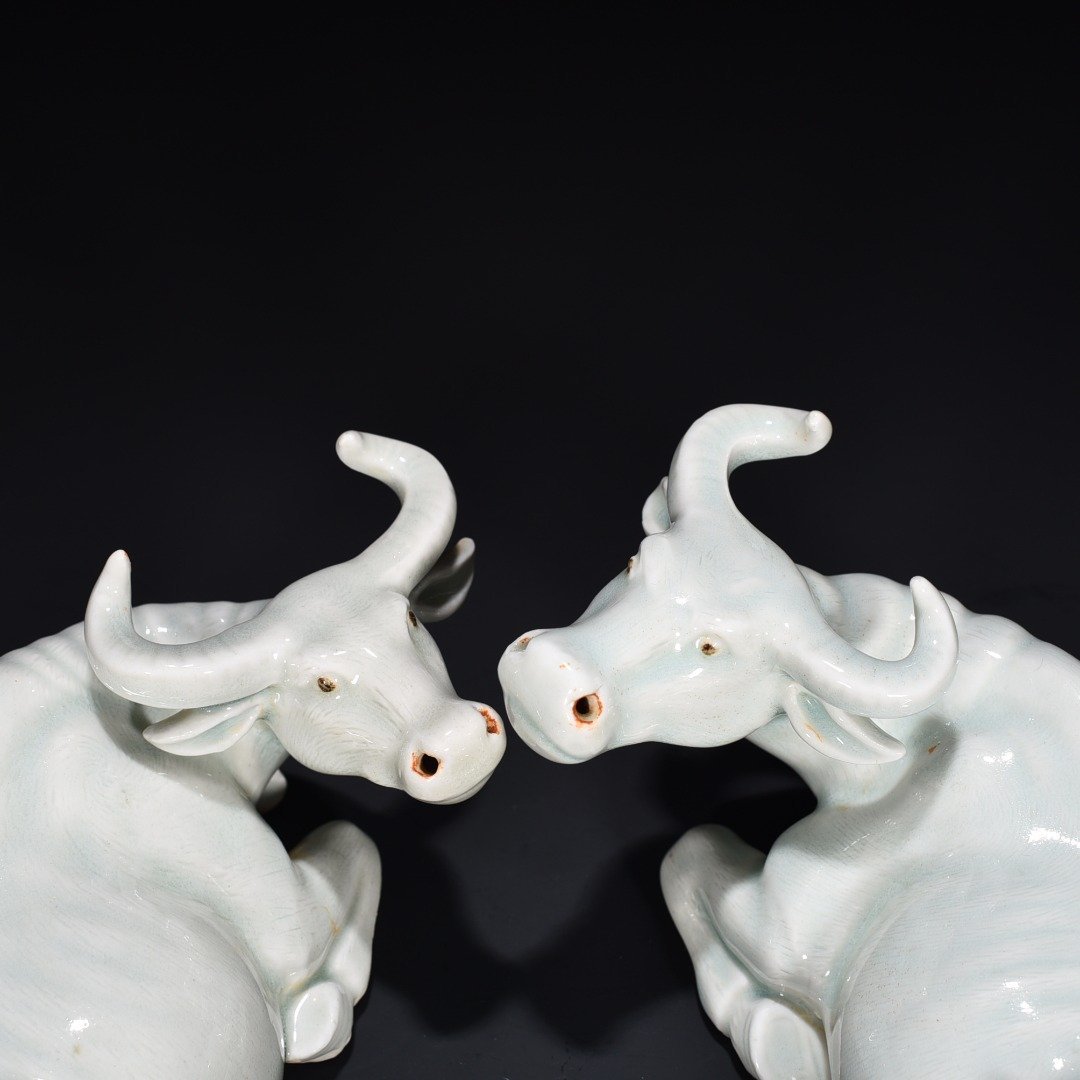 Song Dynasty Hutian kiln shadow celadon glazed cow