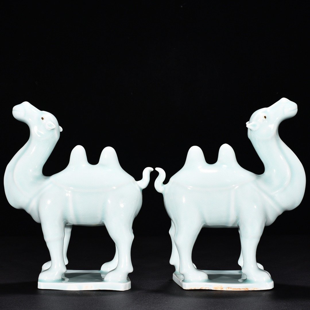 Song Dynasty Hutian Kiln Shadow Green Camel