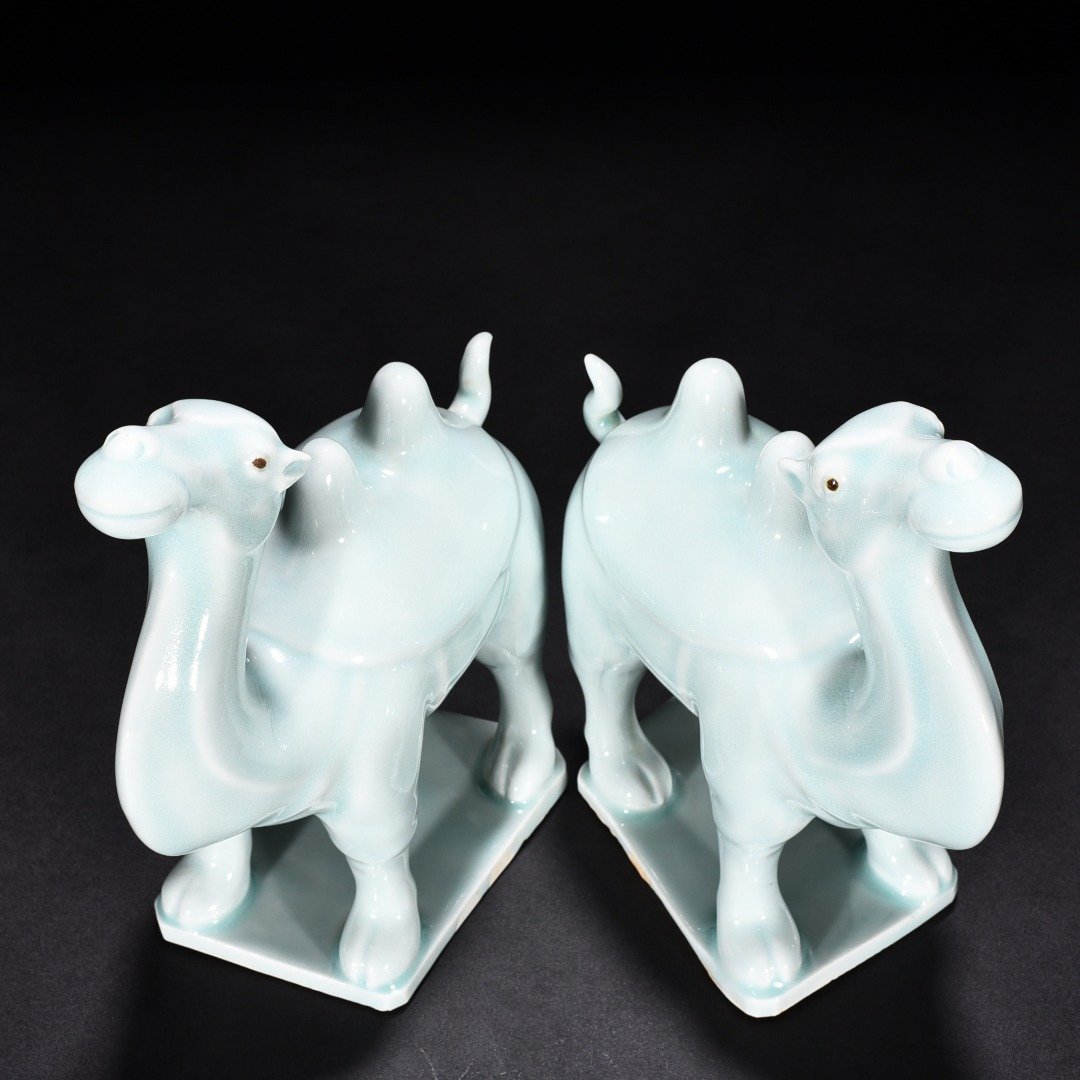Song Dynasty Hutian Kiln Shadow Green Camel