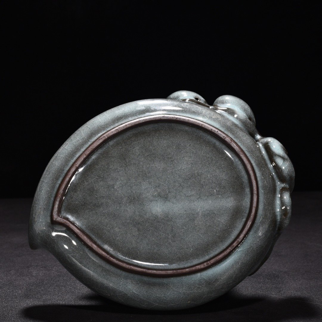 Song Dynasty xikou Official Kiln Peach Washer