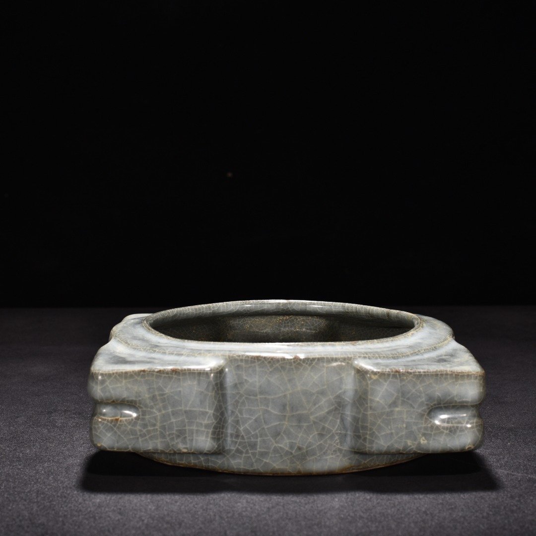 Song Dynasty official kiln Cong-style square washer