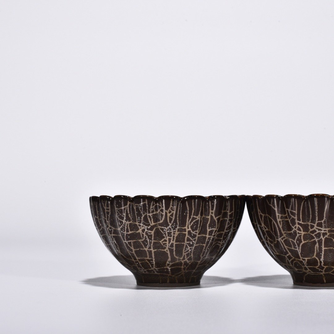 Song Dynasty Xikou official kiln chrysanthemum cup