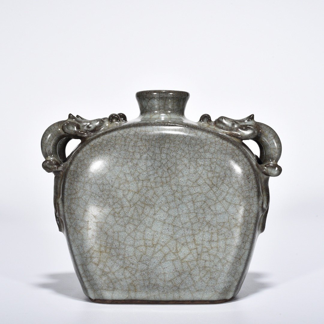 Song Dynasty xikou official kiln four-series flat vase with chilong pattern