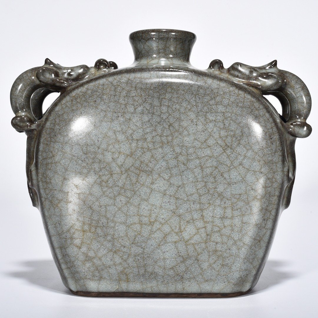 Song Dynasty xikou official kiln four-series flat vase with chilong pattern