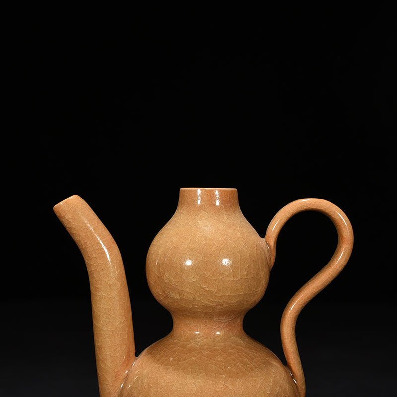 Song Dynasty fried rice-yellow glazed gourd holding pot